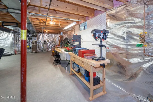 $565,000 | 76 Hollandale Way, Bethlehem, NY 12054