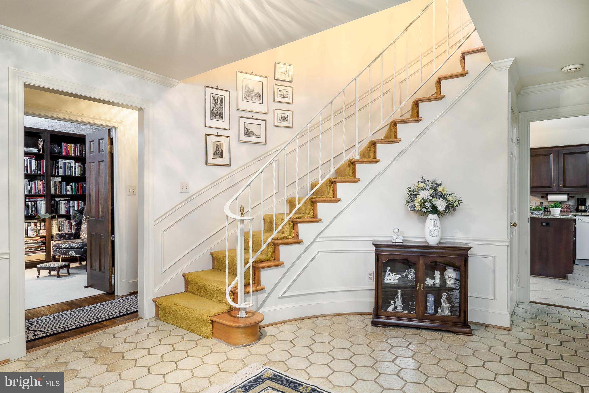 1206 Suffield Drive McLean, VA 22101 - Photo 8 of 30 Foyer