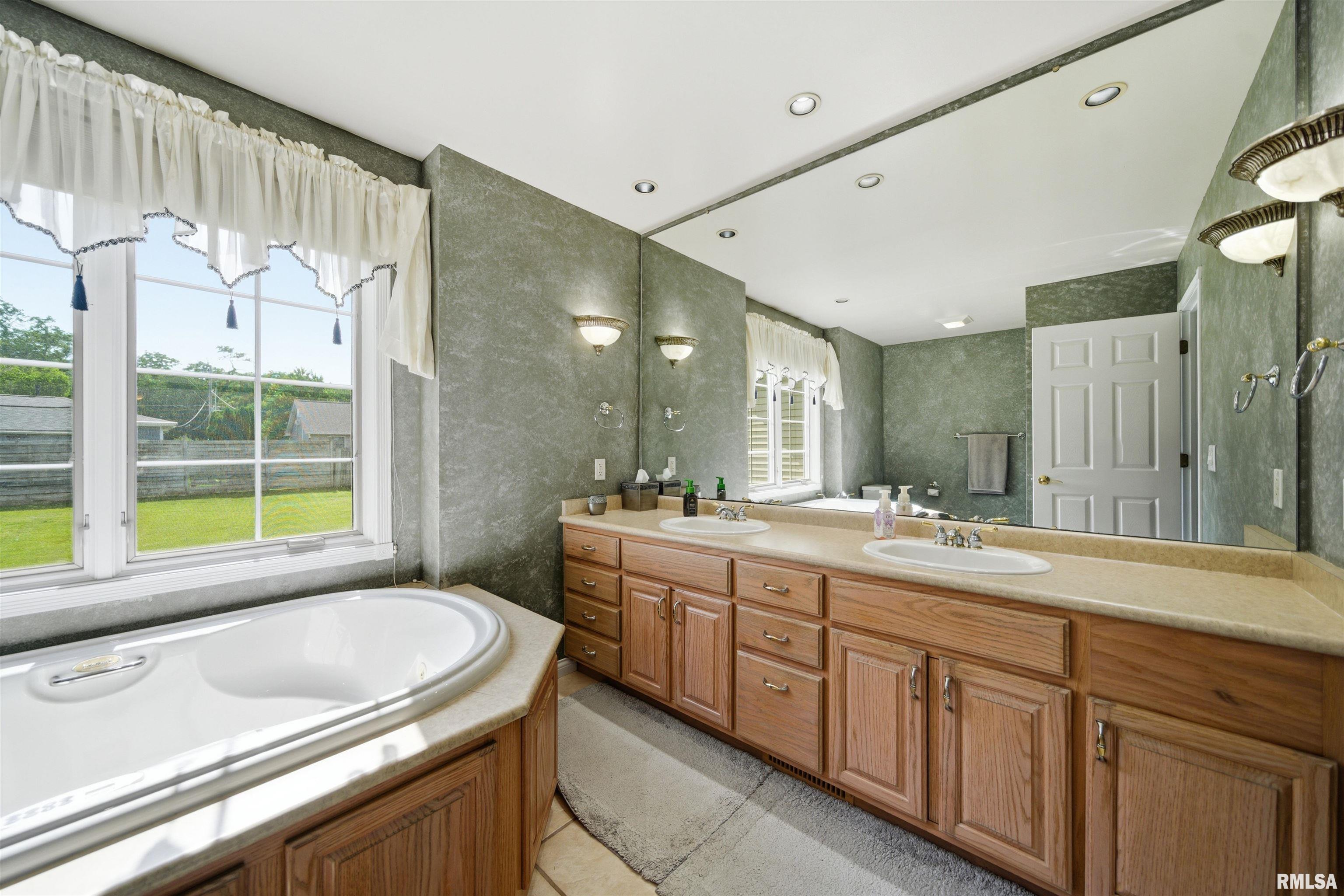 211 Wagner Street Washington, IL 61571 - Photo 25 of 51
