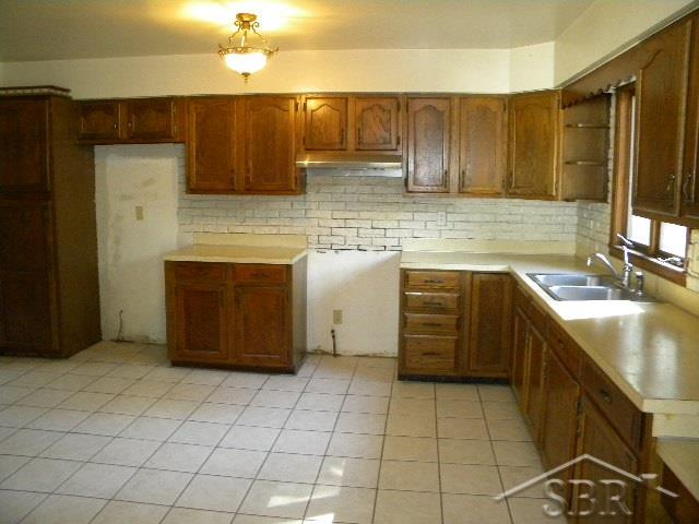 620 East Lincoln Road Merrill, MI 48637 - Photo 3 of 16 31392569-2.JPG