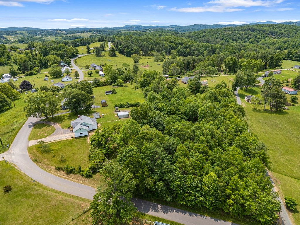 1206 Cardinal Road Galax, VA 24333 - Photo 49 of 56 Gallery Image 49