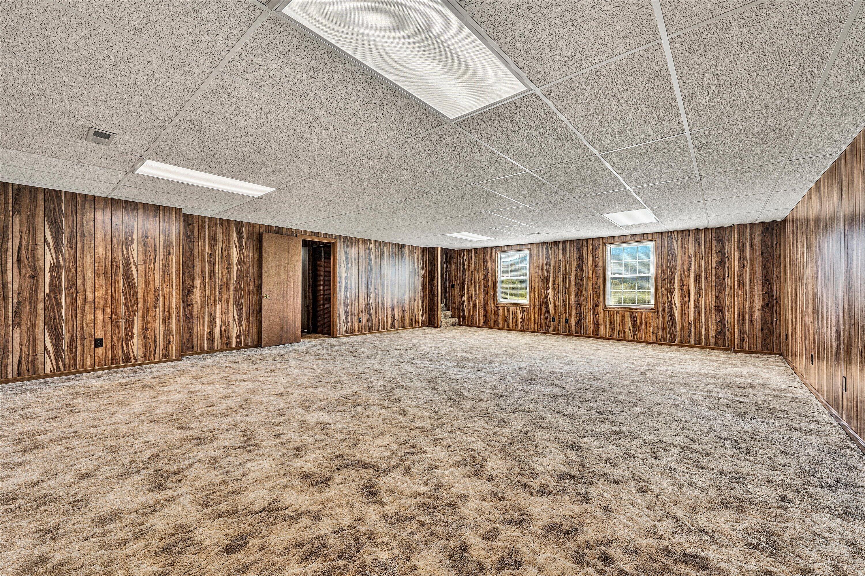 6180 Poage Valley Road Roanoke, VA 24018 - Photo 27 of 46 27-DSC01401