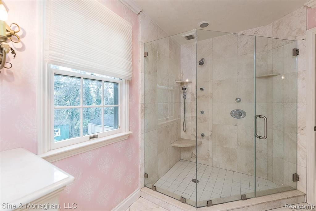 251 Moran Road Grosse Pointe Farms, MI 48236 - Photo 24 of 47