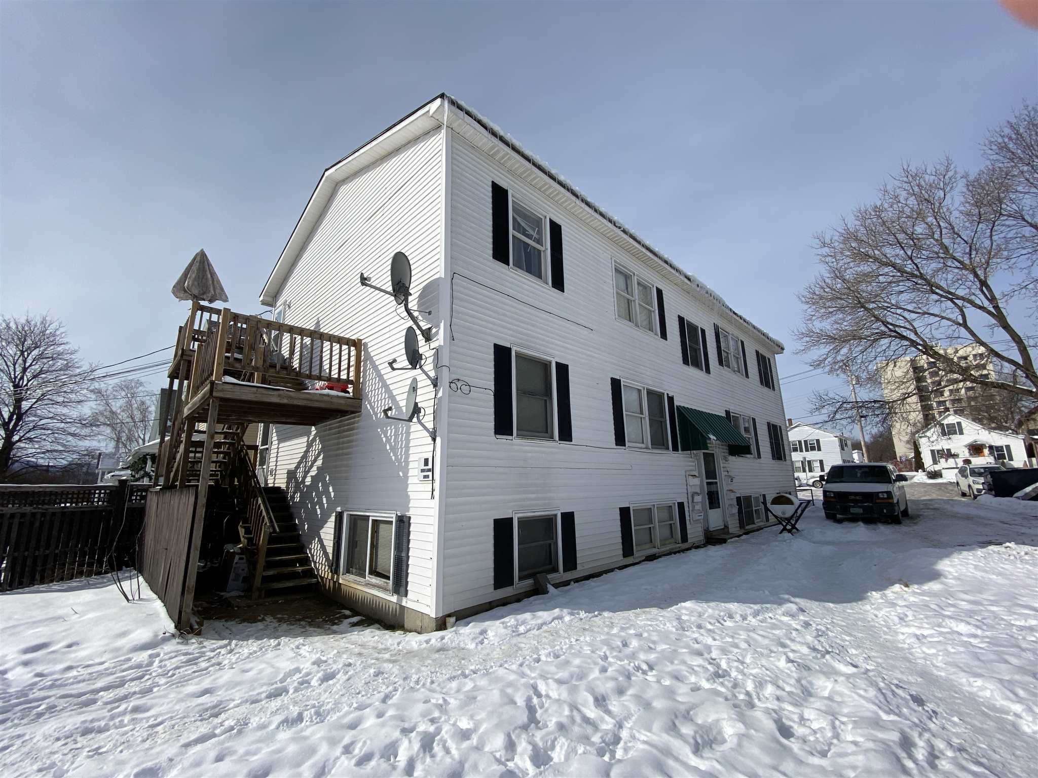 23 Mansfield Place Rutland, VT 05701 - Photo 2 of 6