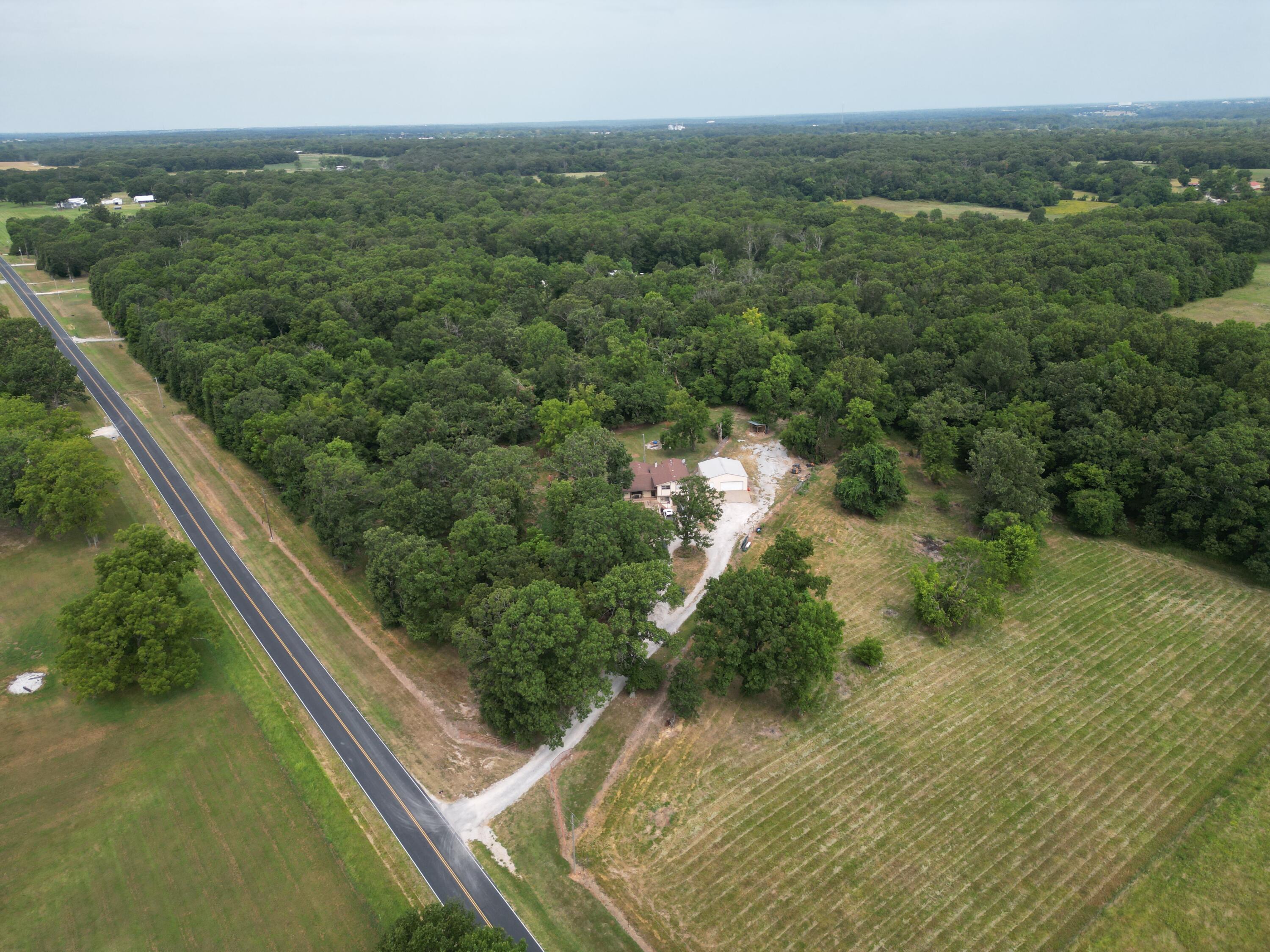 12233 Apple Road Carthage, MO 64836 - Photo 19 of 36 dji_fly_20260728_103816_345_178526751521