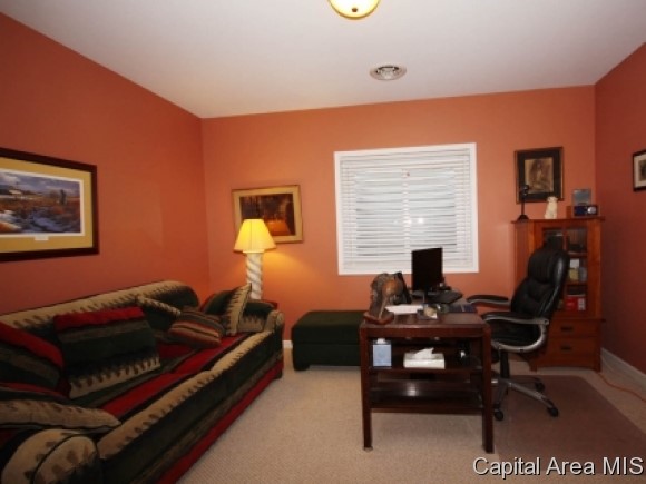 3924 Old Oak Road Springfield, IL 62711 - Photo 8 of 20