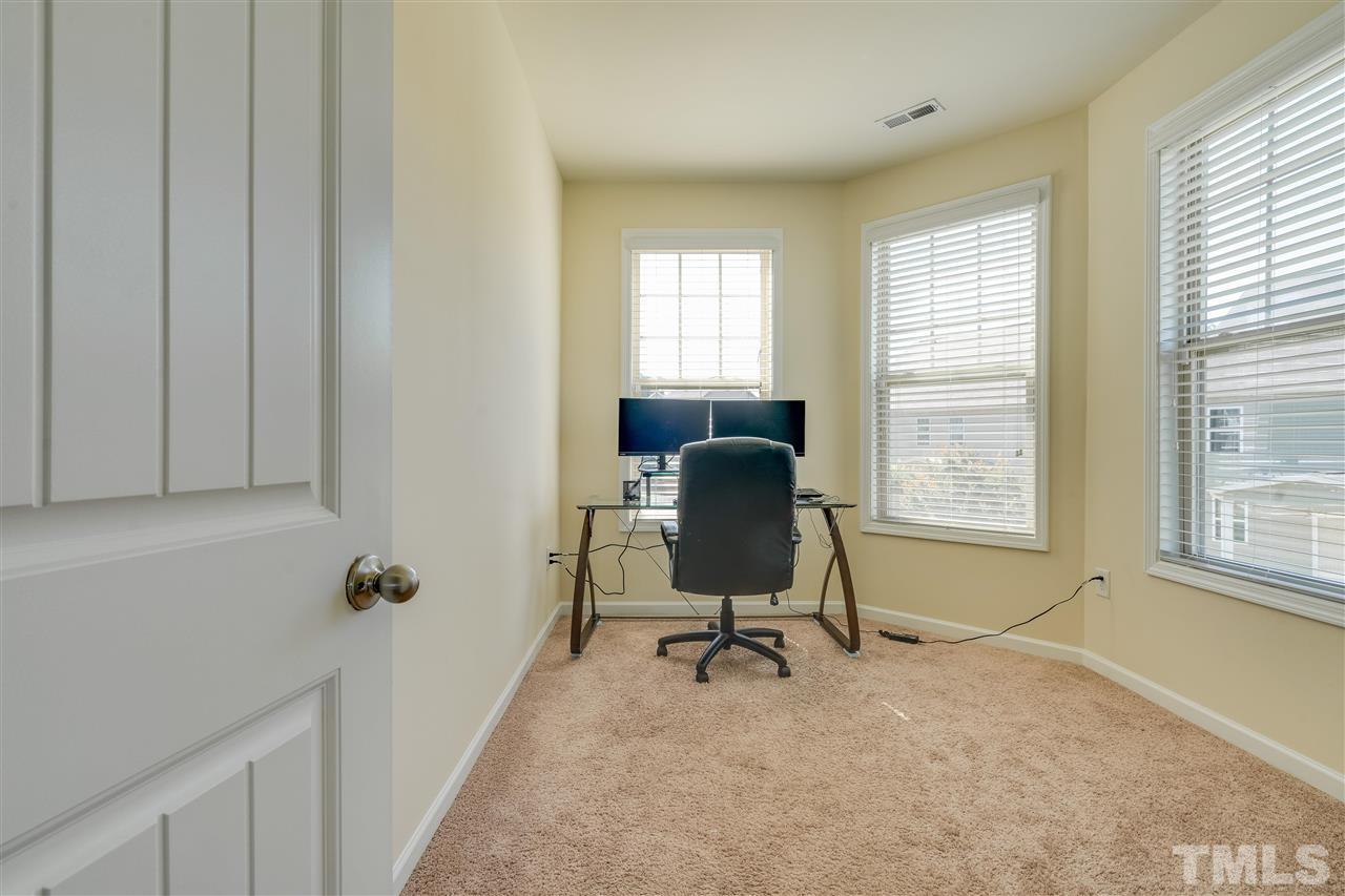 7821 Elmshire Way Raleigh, NC 27616 - Photo 22 of 29