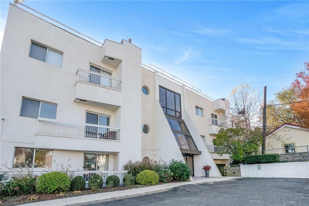 190 Schofield Street, Unit 1B Bronx, NY 10464 - Photo 1 of 1 Welcome to the historic "Sailmaker Condominiums"