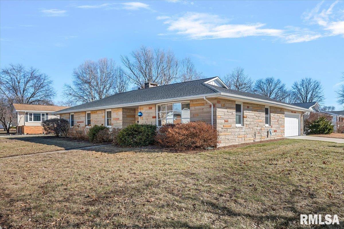 107 Collier Drive Springfield, IL 62704 - Photo 2 of 34