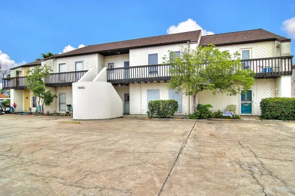 $1,695 | 15302 Bonasse Court, Unit 103, Corpus Christi, TX 78418