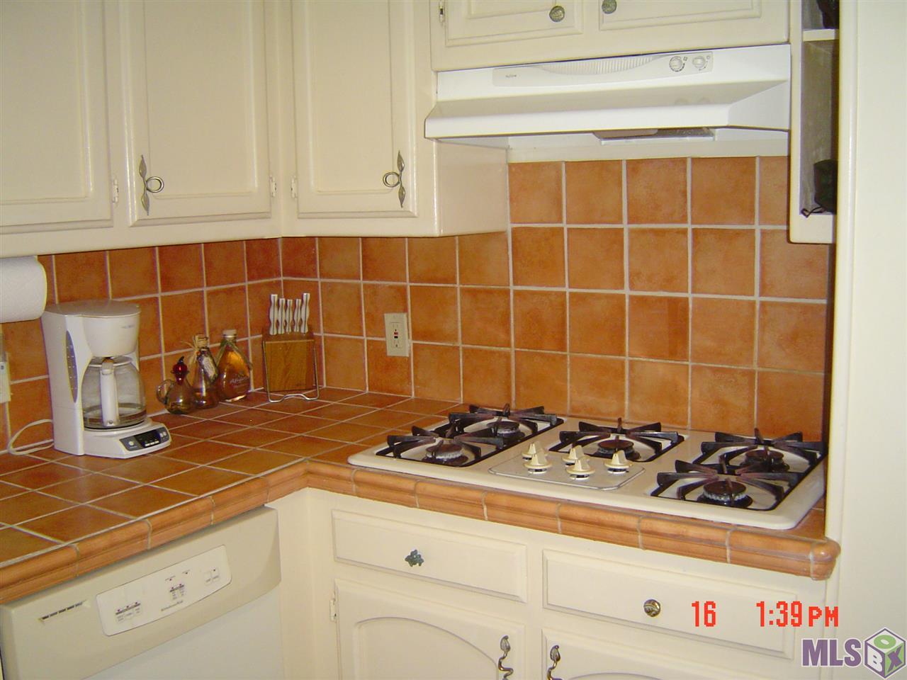 1615 Applewood Road Baton Rouge, LA 70808 - Photo 13 of 26 Gas Cooktop