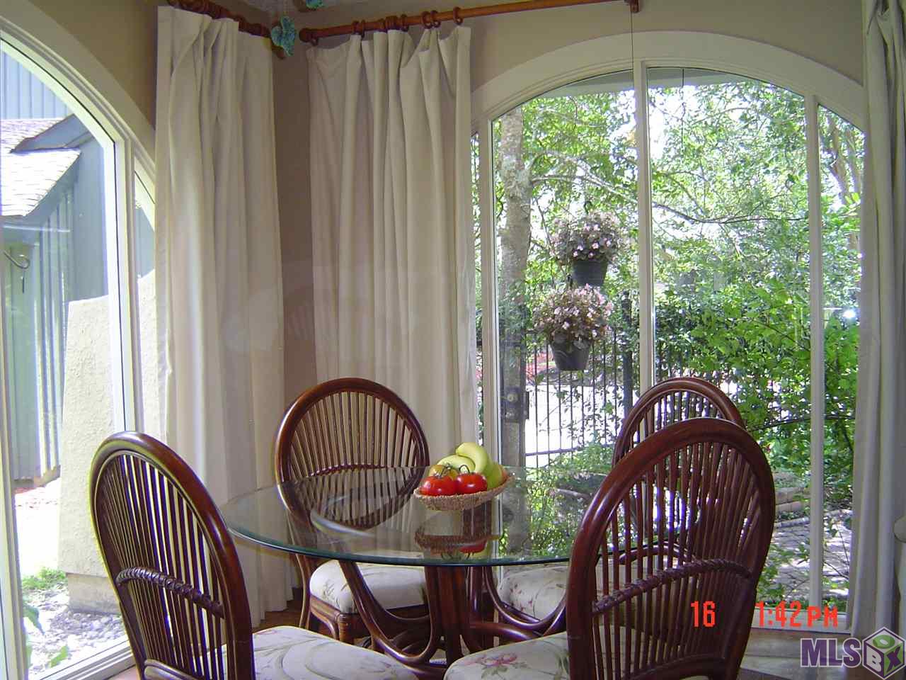 1615 Applewood Road Baton Rouge, LA 70808 - Photo 15 of 26 Breakfast Room Overlooking Lake