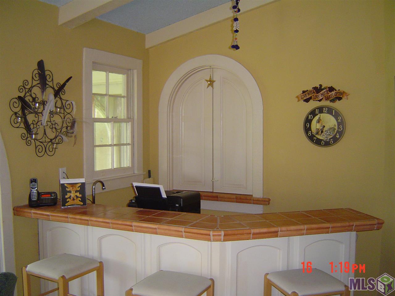 1615 Applewood Road Baton Rouge, LA 70808 - Photo 10 of 26 Wet Bar in Den