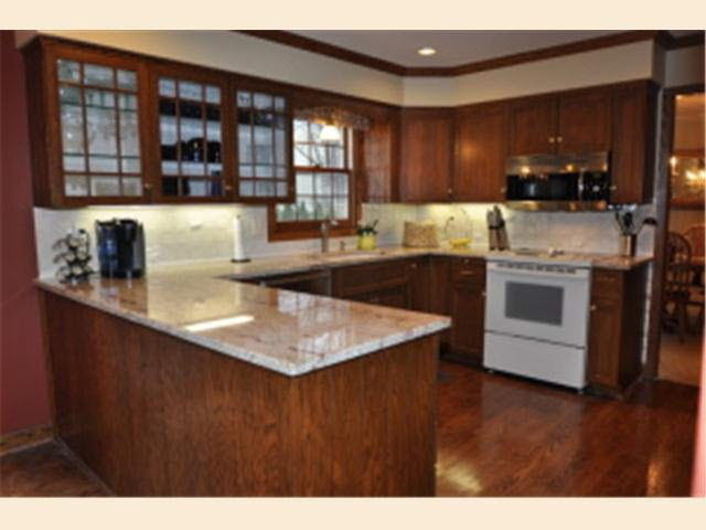 943 33rd Street Street Rochester, MN 55901 - Photo 3 of 27 Gallery Image 3
