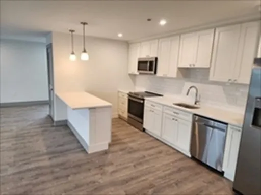 $2,850 | 522 Bridge Street, Unit 3, Weymouth, MA 02191