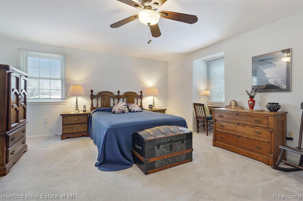 26184 Steele Road Farmington Hills, MI 48331 - Photo 17 of 38