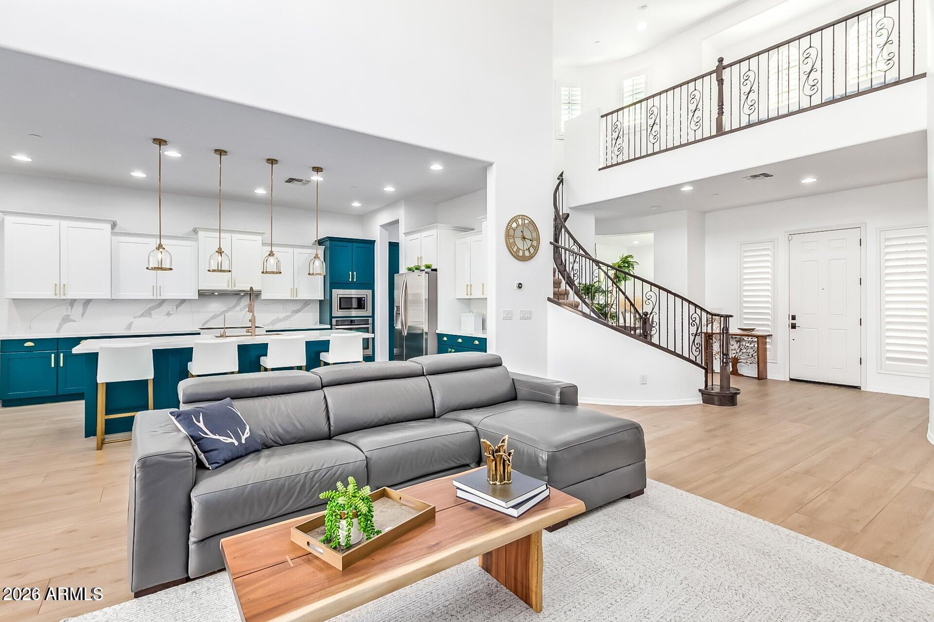 1528 West Red Bird Road Phoenix, AZ 85085 - Photo 5 of 27 20230125200922345838000000-o