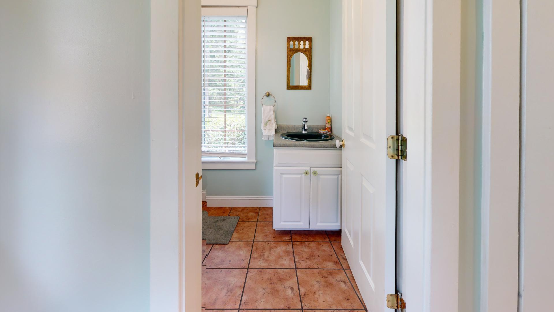28 Beaver Run Way Boothbay, ME 04537 - Photo 16 of 90 1st Floor Half Bath