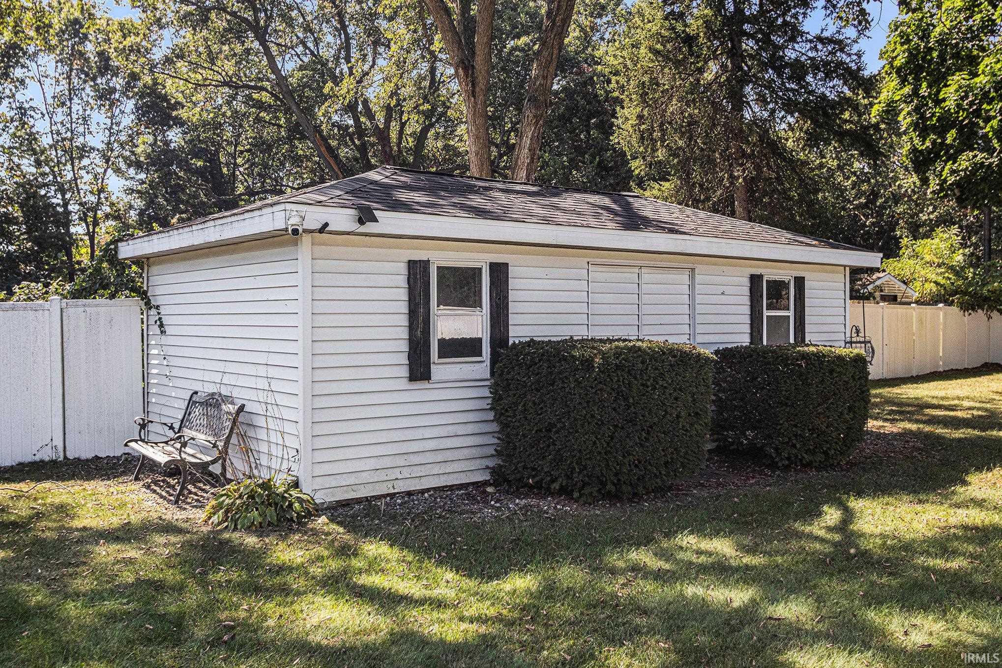 10030 Dunn Road Osceola, IN 46561 - Photo 4 of 28