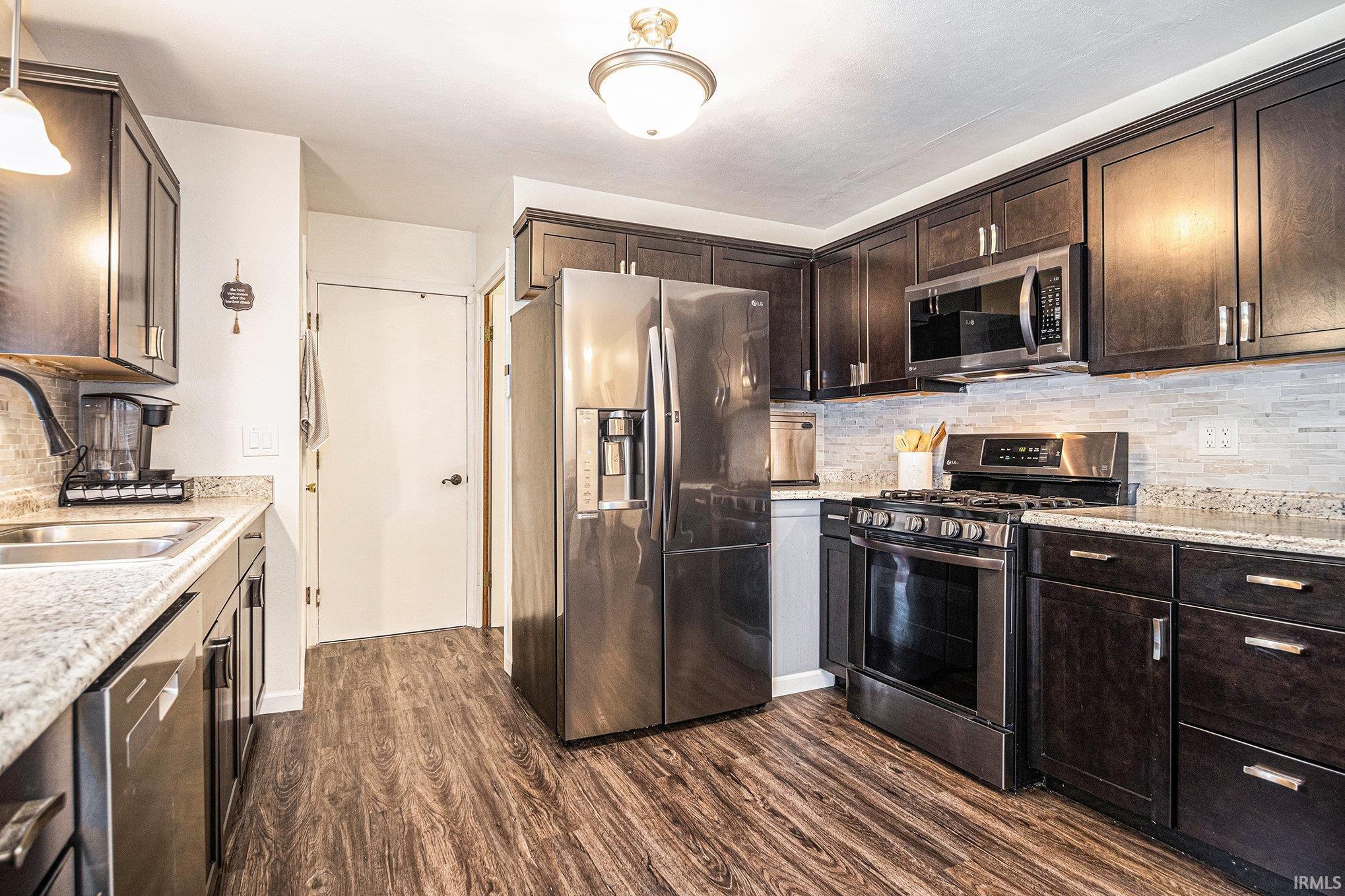 10030 Dunn Road Osceola, IN 46561 - Photo 7 of 28