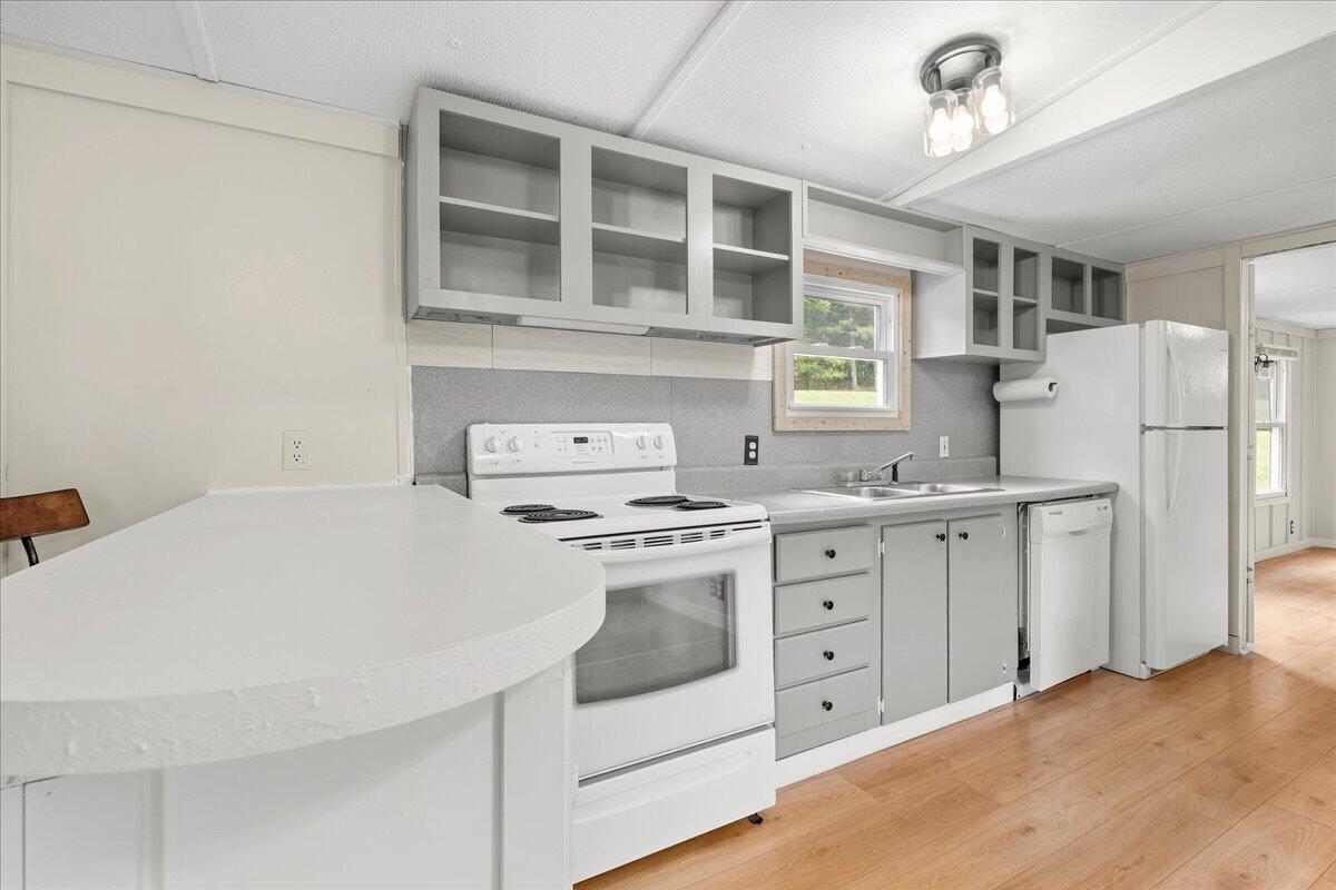 976 Coles Knob Road Northeast Pilot, VA 24138 - Photo 7 of 18 07-DSC5099