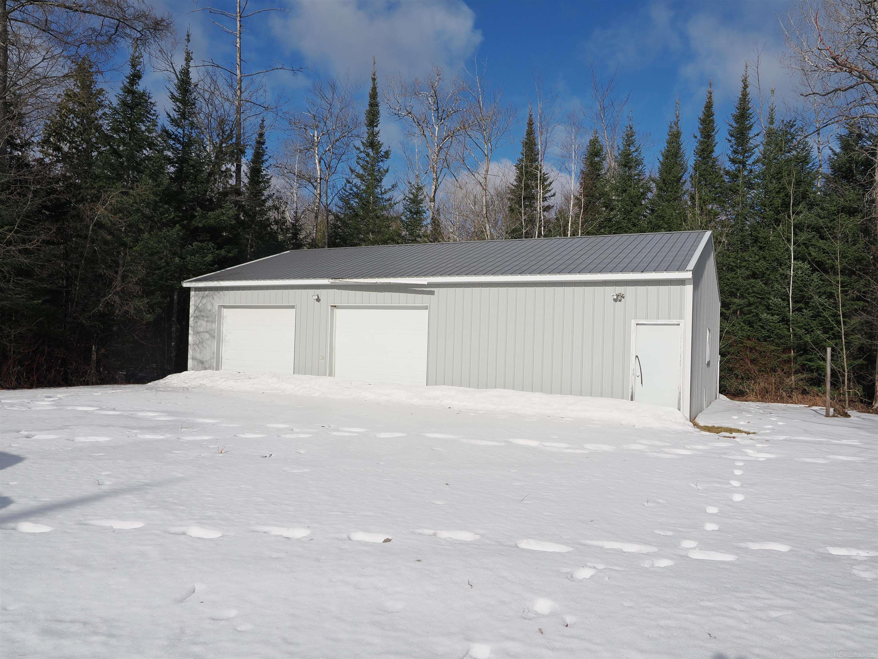4531 Alpena St Road Cheboygan, MI 49721 - Photo 3 of 30