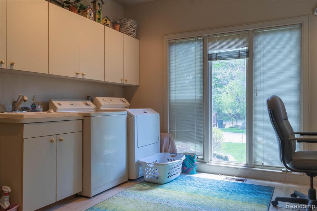 1651 Washington Road Rochester Hills, MI 48306 - Photo 37 of 60