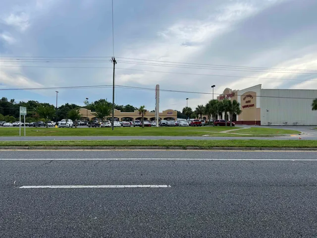 $344,500 | 18701 Blue Star Highway, Quincy, FL 32351