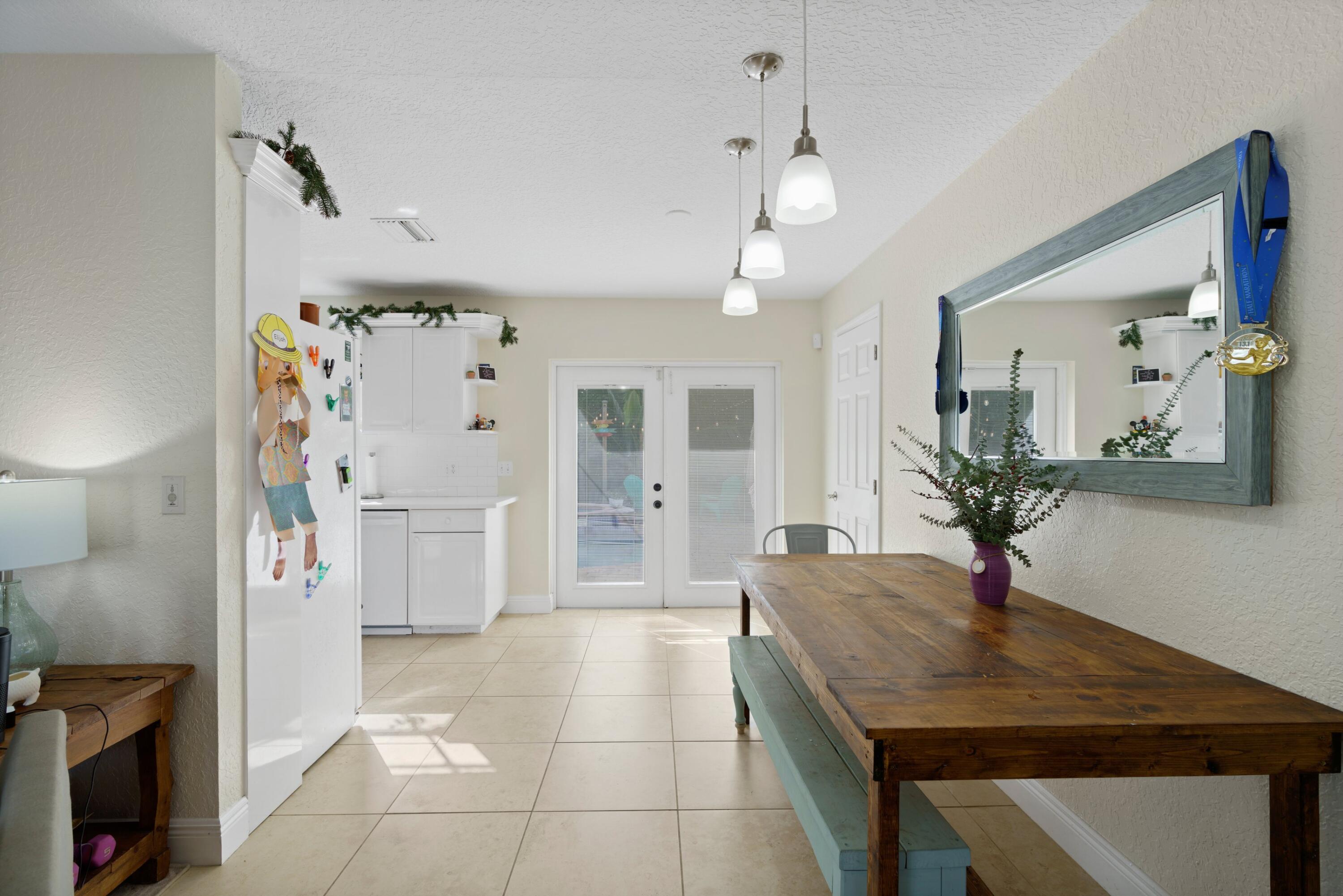 1012 Mohican Boulevard Jupiter, FL 33458 - Photo 16 of 33 DSC07348.jpg-SMALL