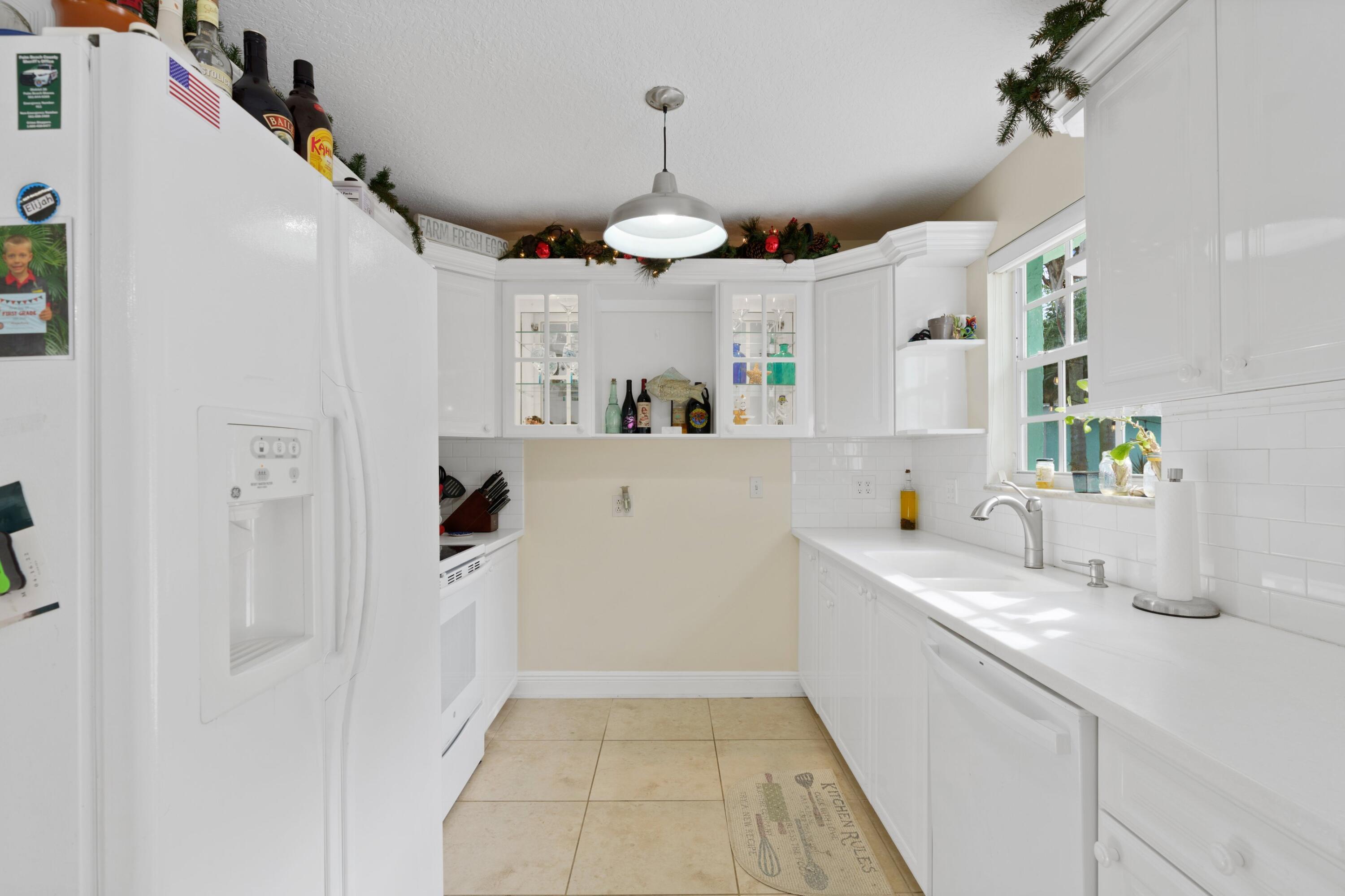 1012 Mohican Boulevard Jupiter, FL 33458 - Photo 17 of 33 DSC07353.jpg-SMALL