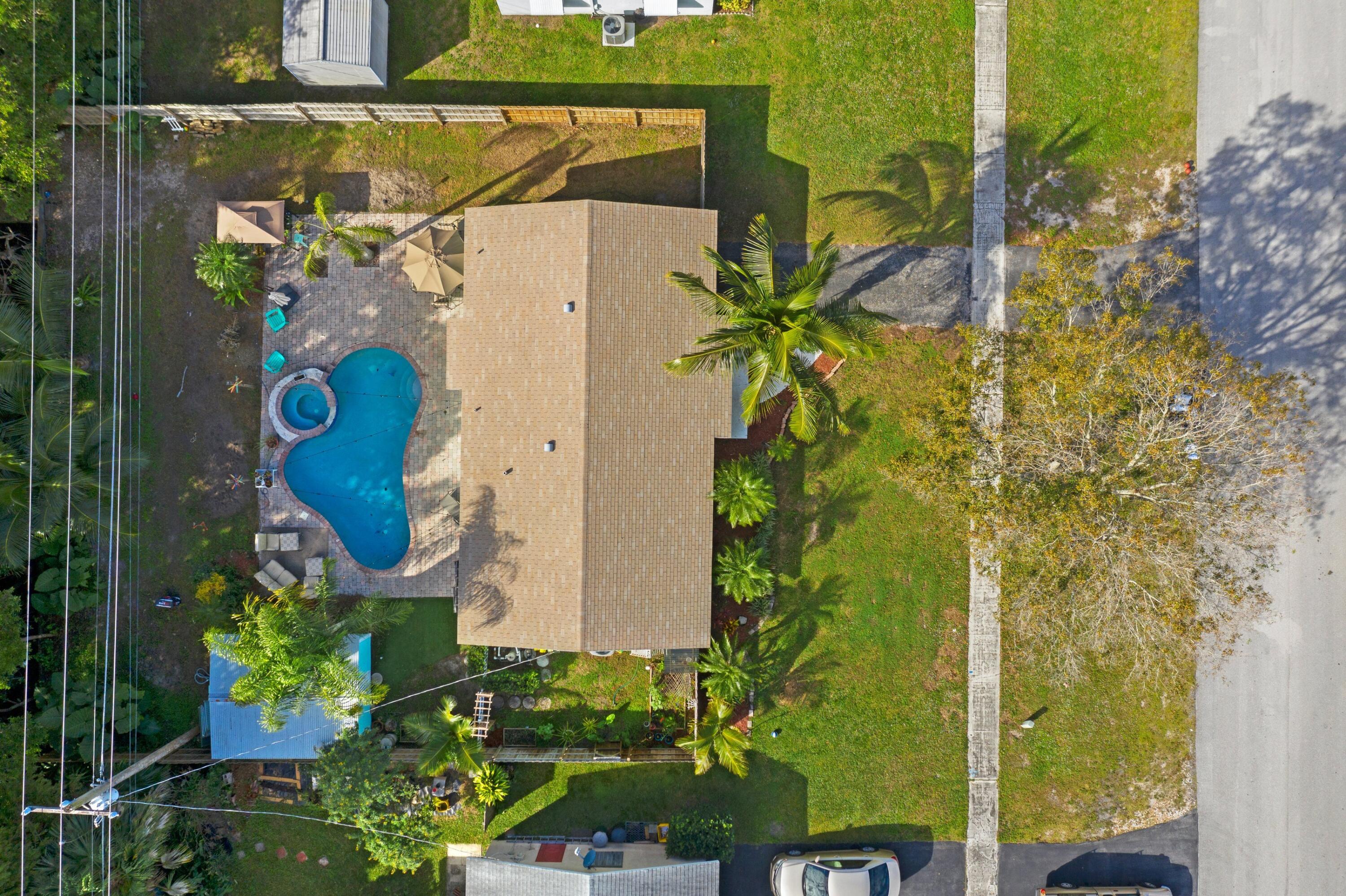 1012 Mohican Boulevard Jupiter, FL 33458 - Photo 2 of 33 DJI_0452-Edit.jpg-SMALL