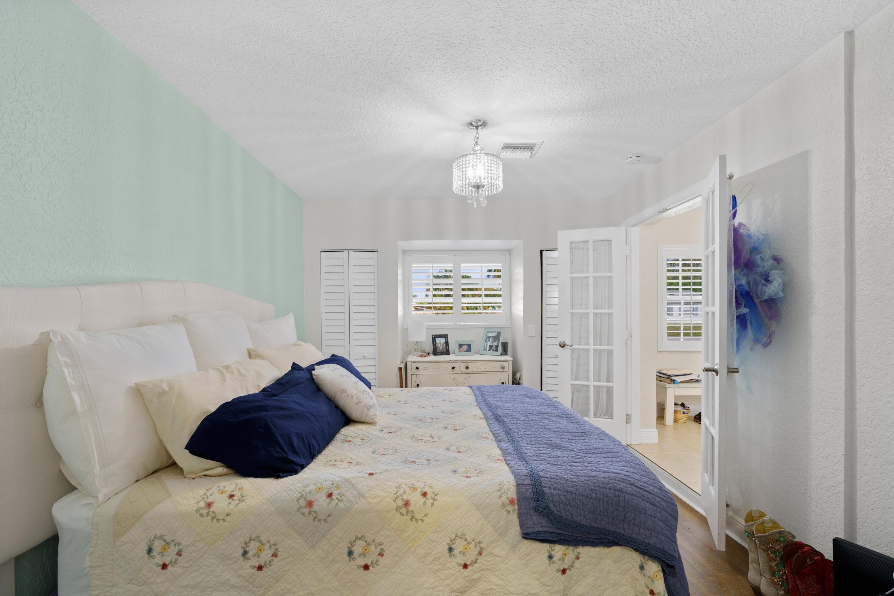 1012 Mohican Boulevard Jupiter, FL 33458 - Photo 21 of 33 DSC07333.jpg-SMALL