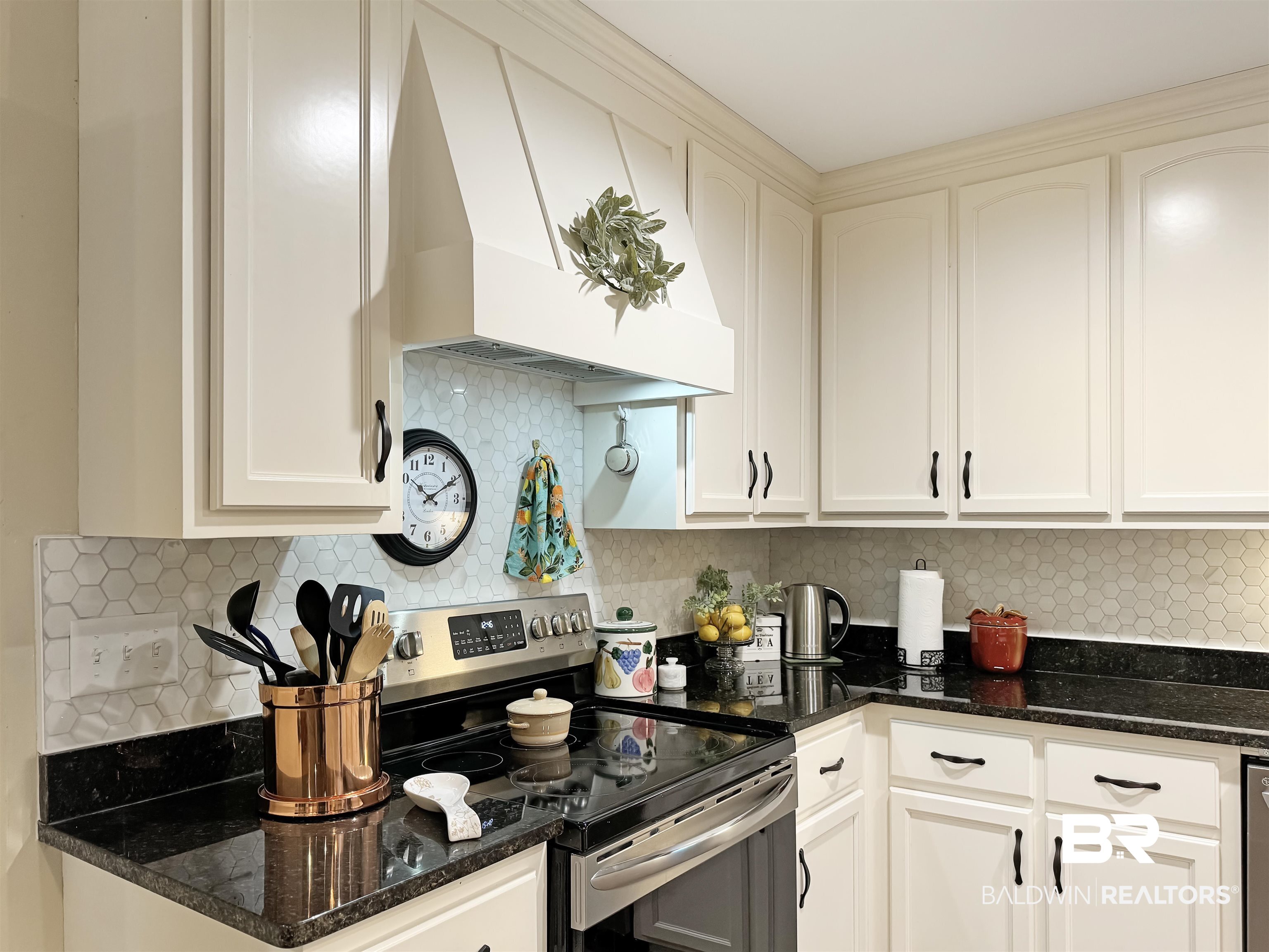 30687 Brady Road Robertsdale, AL 36567 - Photo 16 of 53 Kitchen