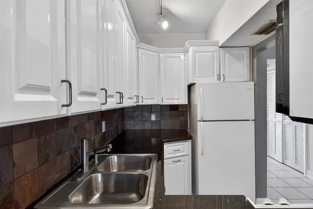 $1,700 | 3215 Northeast 15th Street, Unit 104, Pompano Beach, FL 33062