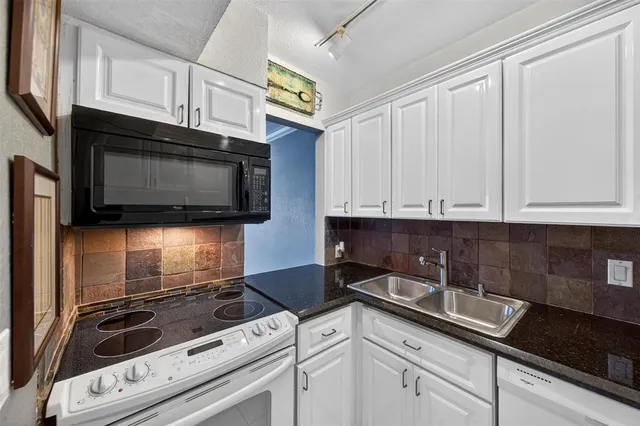 $1,700 | 3215 Northeast 15th Street, Unit 104, Pompano Beach, FL 33062