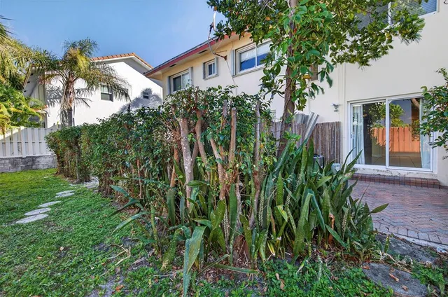 $1,700 | 3215 Northeast 15th Street, Unit 104, Pompano Beach, FL 33062