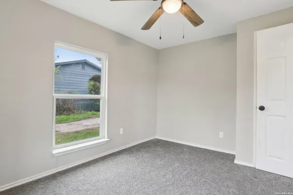 $1,395 | 1360 Essex Street, San Antonio, TX 78210