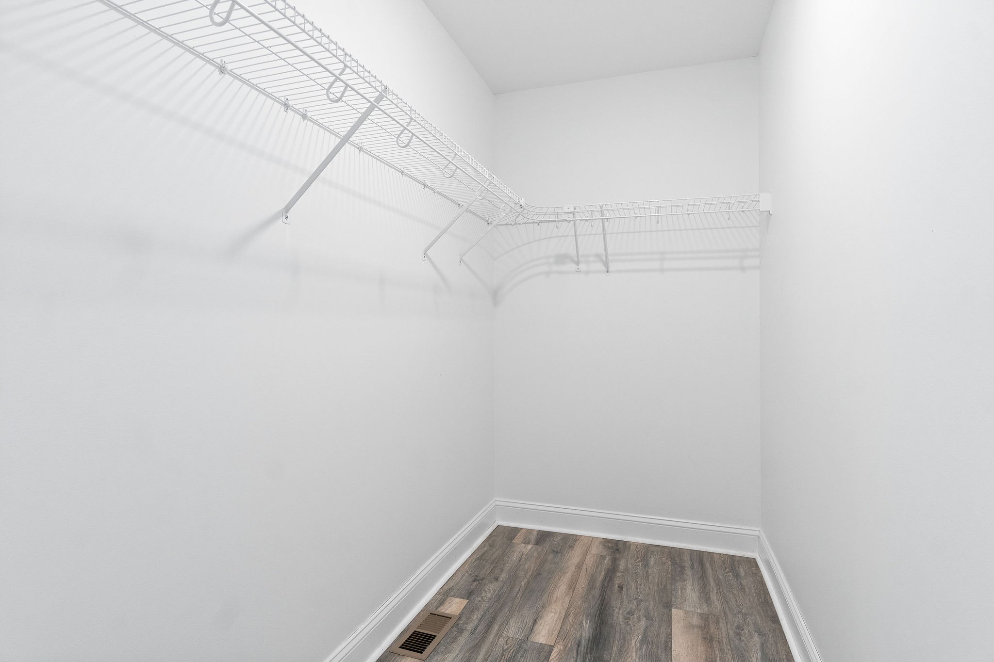 1840 Rains Road Clarksville, TN 37042 - Photo 18 of 32 Gallery Image 18