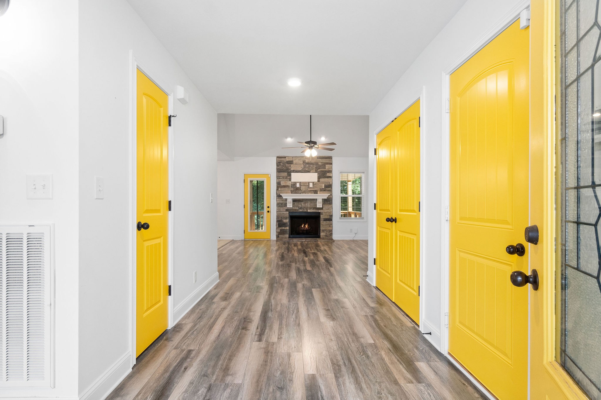 1840 Rains Road Clarksville, TN 37042 - Photo 3 of 32 Gallery Image 3