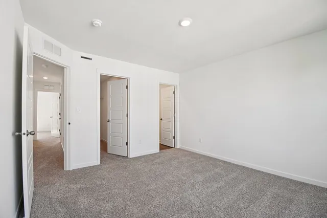 $312,990 | 905 Briar Gln Court, Hampshire, IL 60140