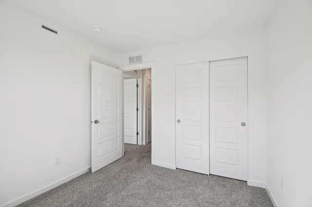 $312,990 | 905 Briar Gln Court, Hampshire, IL 60140