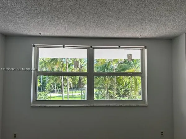 $1,100,000 | 177 Ocean Ln Drive, Unit 208, Key Biscayne, FL 33149