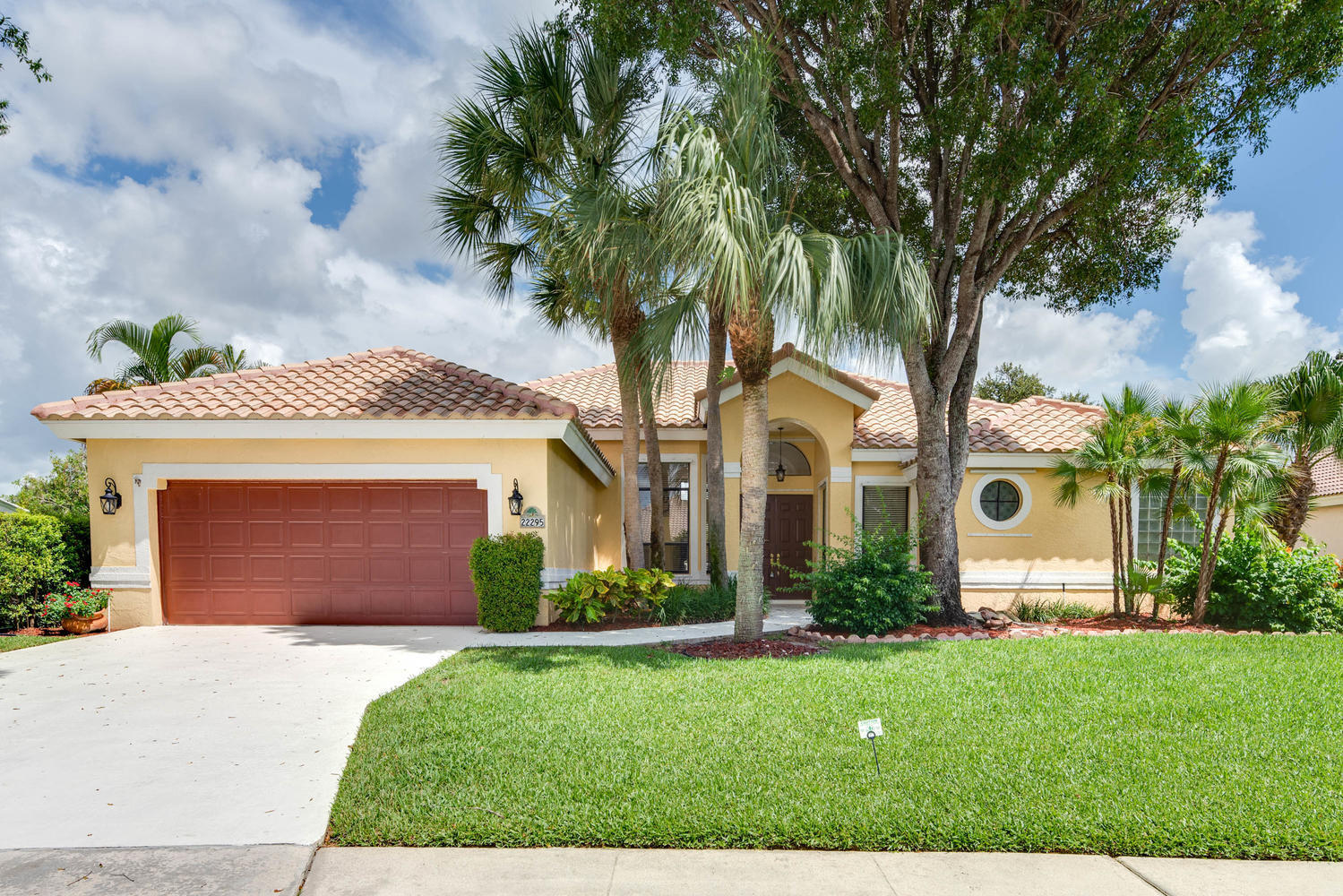 22295 Holcomb Place Boca Raton, FL 33428 - Photo 2 of 38 Exterior Front Yard