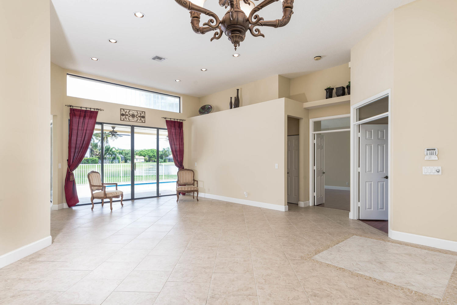 22295 Holcomb Place Boca Raton, FL 33428 - Photo 7 of 38 Living Room
