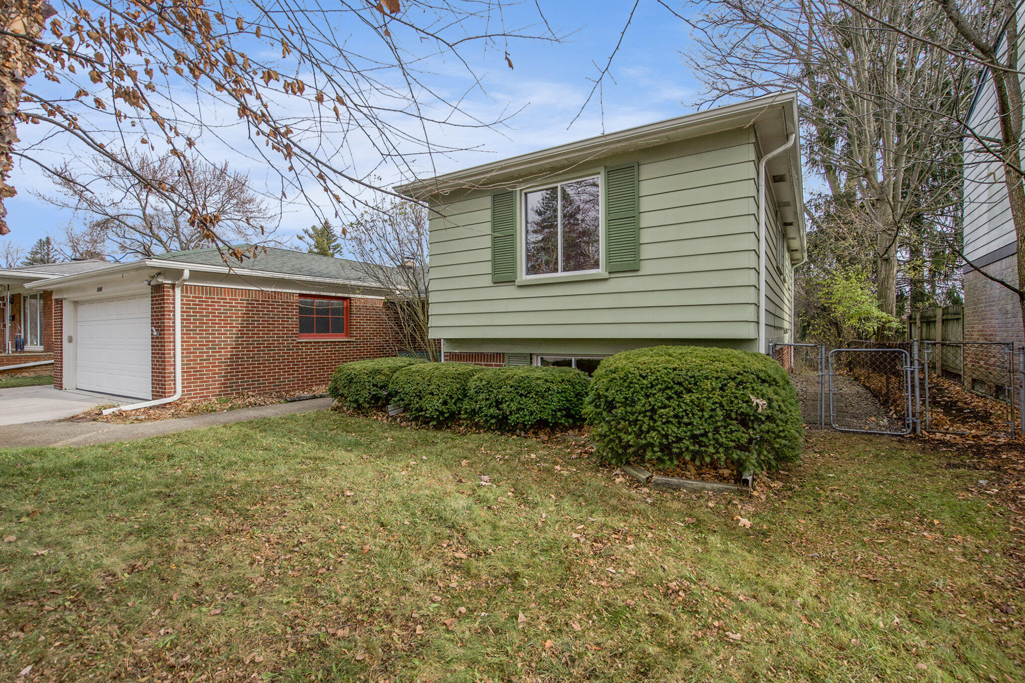 2388 Nixon Road Ann Arbor, MI 48105 - Photo 4 of 44 004_dsc08034_276