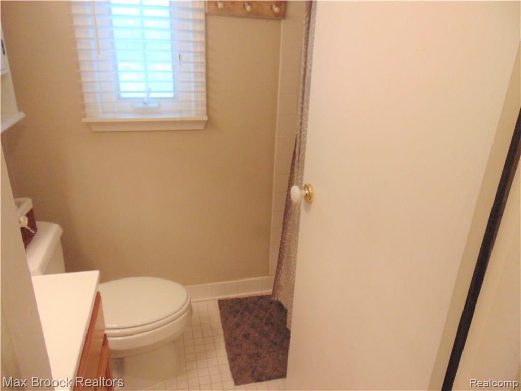 1632 Graefield Road Birmingham, MI 48009 - Photo 6 of 12