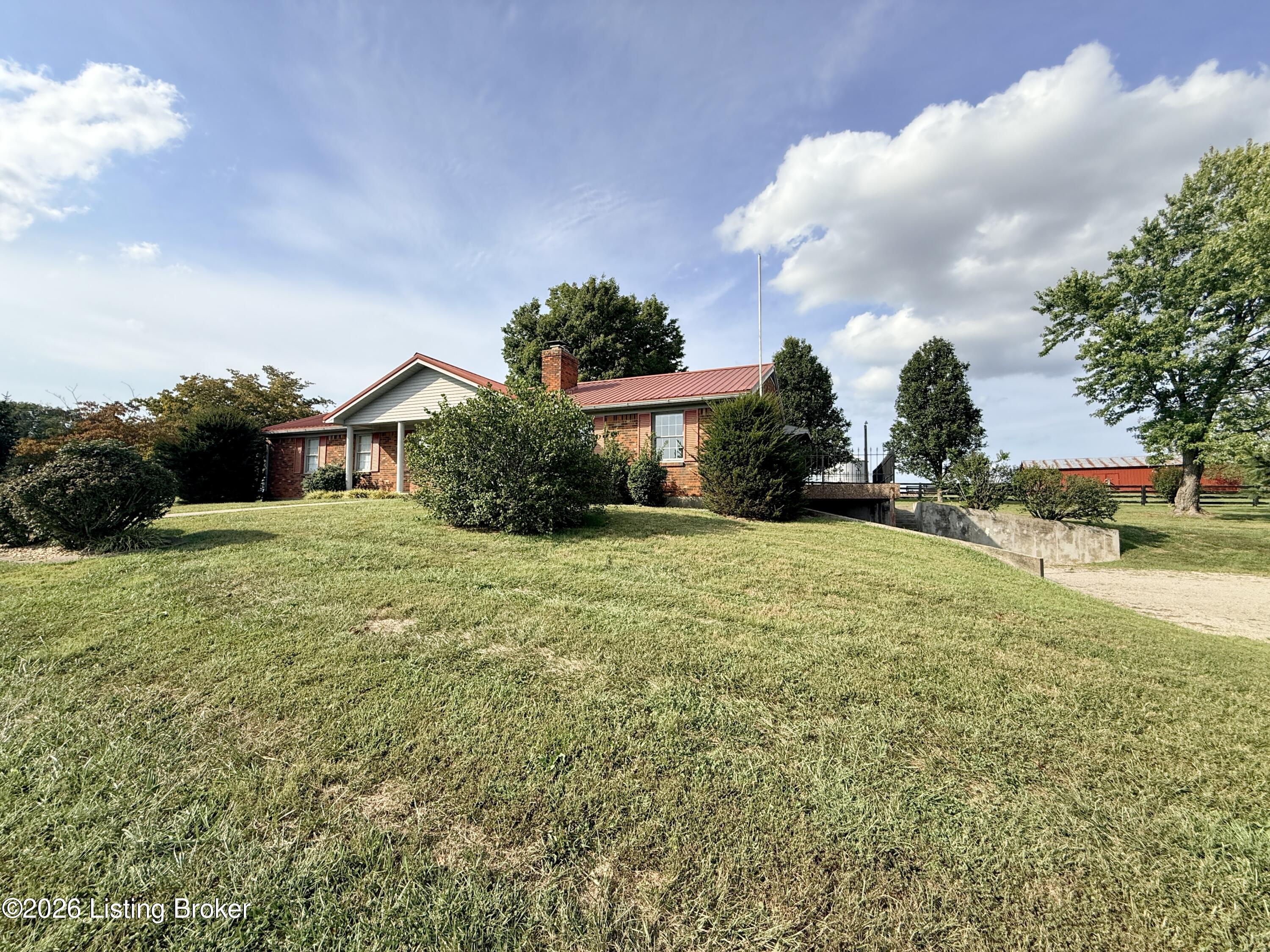 4198 Springfield Road Bardstown, KY 40004 - Photo 2 of 42 IMG_3851