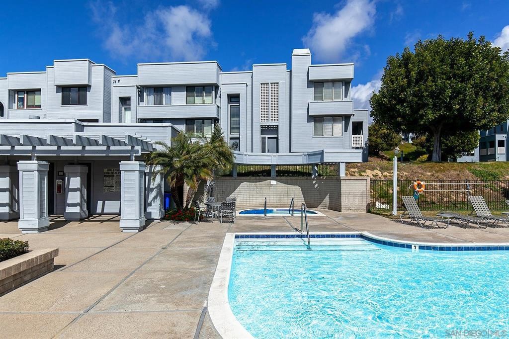 1035 Reliance Way Del Mar, CA 92014 - Photo 12 of 34