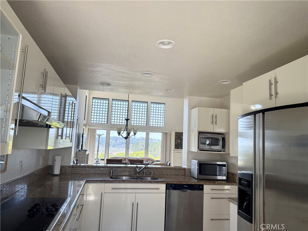 1035 Reliance Way Del Mar, CA 92014 - Photo 5 of 34