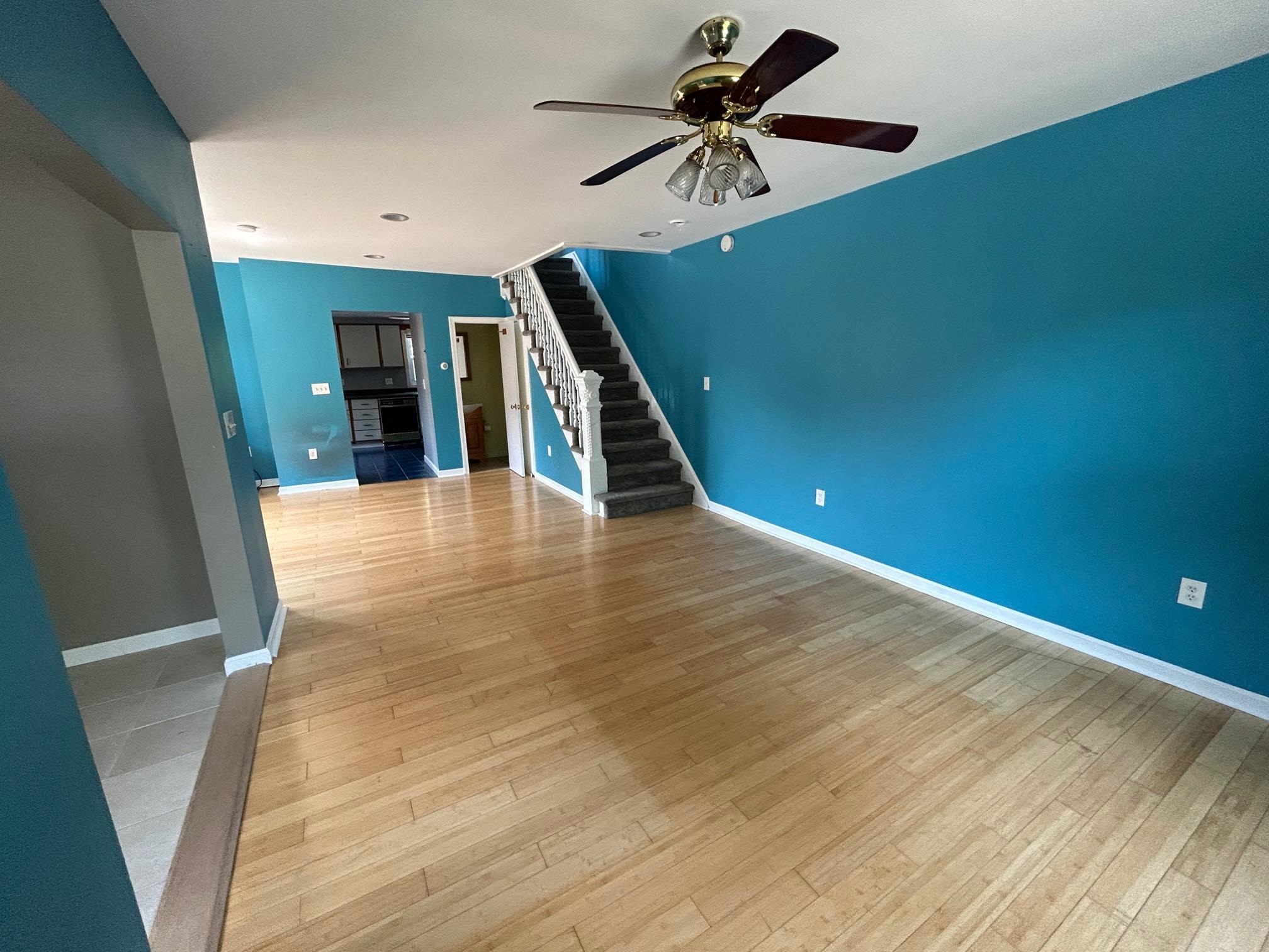 12 L Boyd Road Derry, NH 03038 - Photo 3 of 13 Gallery Image 3